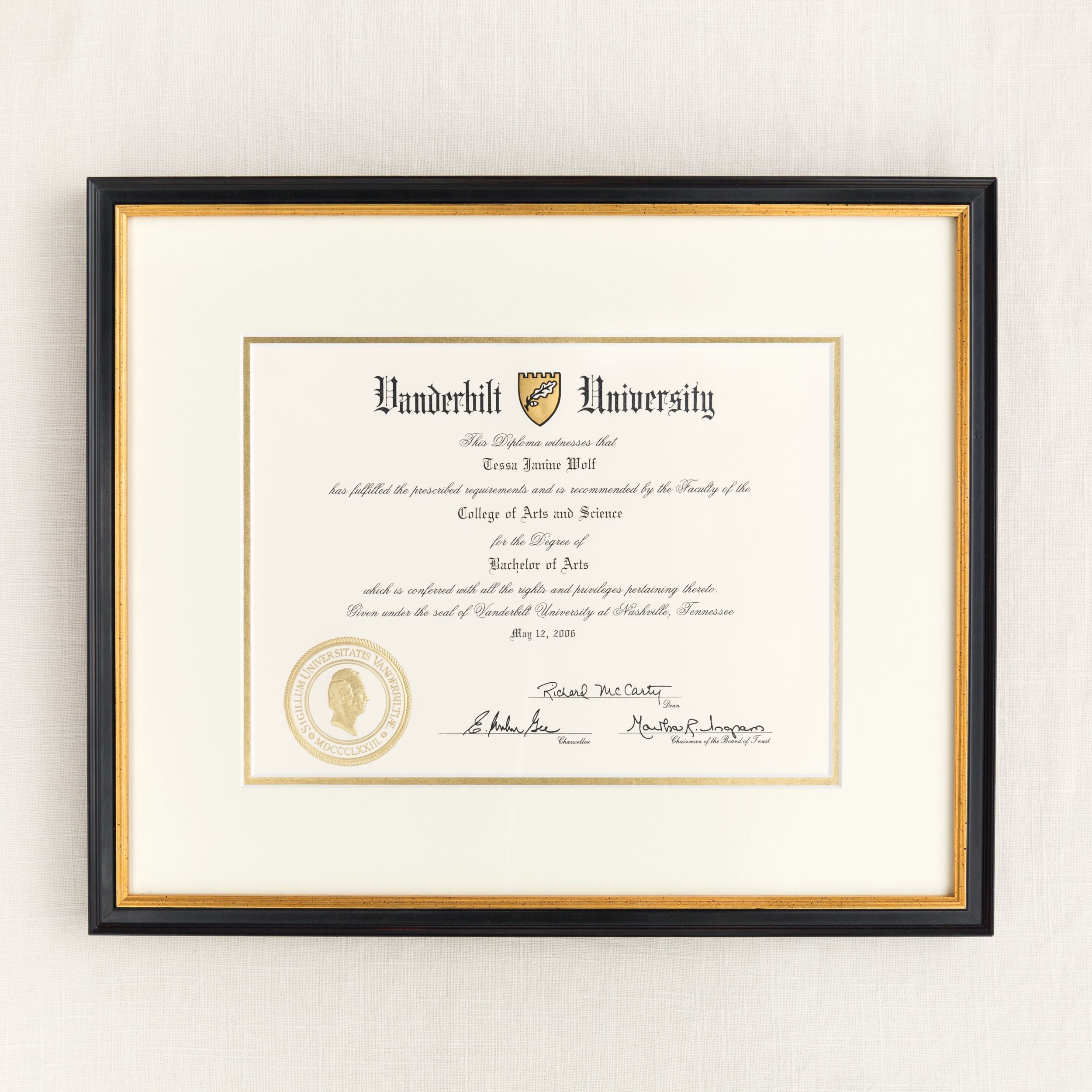 The Classic Diploma Frame