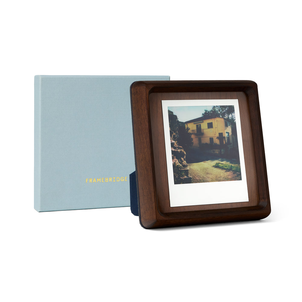 The Instant Keeper Frame