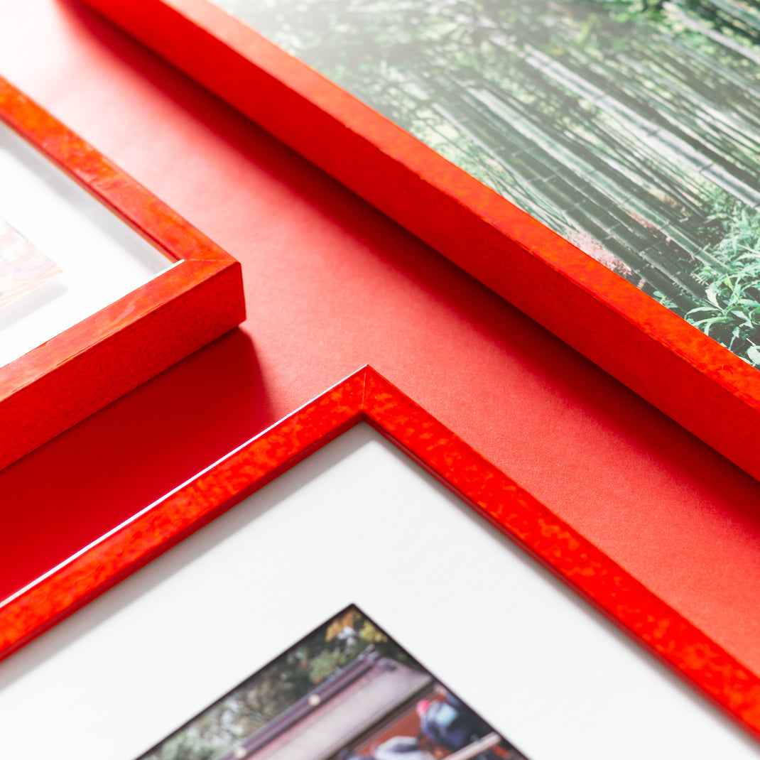 corners of Kyoto red glazed frame