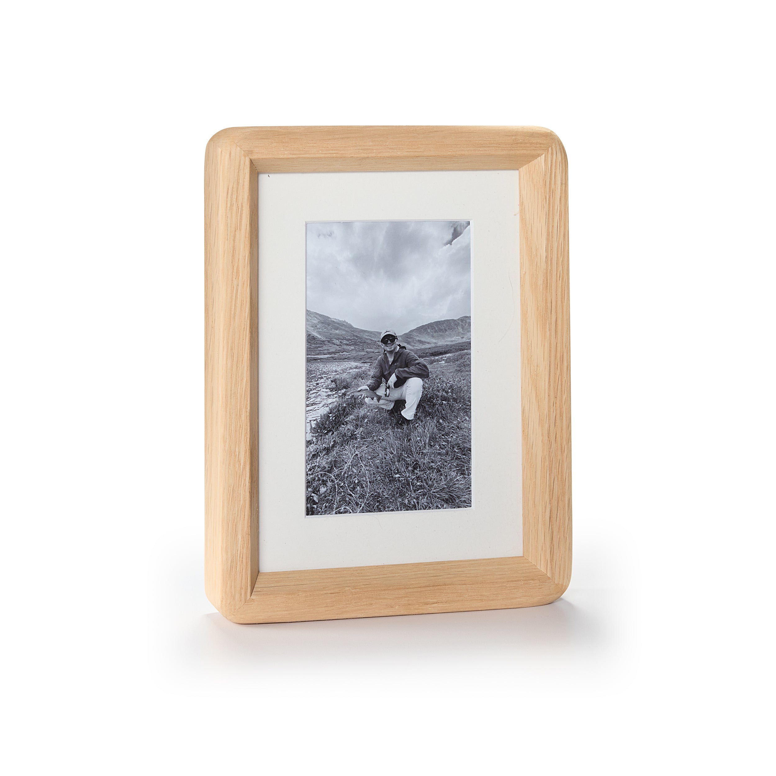 toowood パドラーズコーヒー　Photo Frame Solid Oak Medium Tabletop Frame - Natural – Framebridge